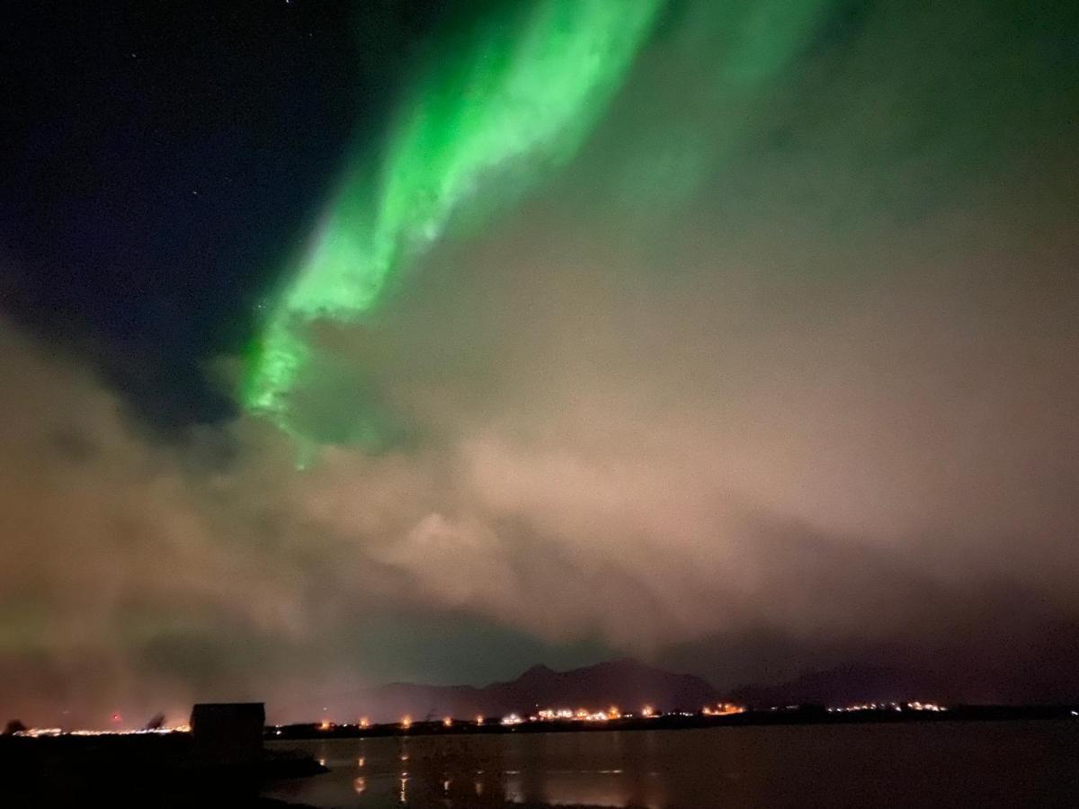 Lofothytter Offersoya Buitenkant foto
